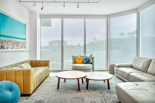 Building Photo - 300 South Pointe Dr