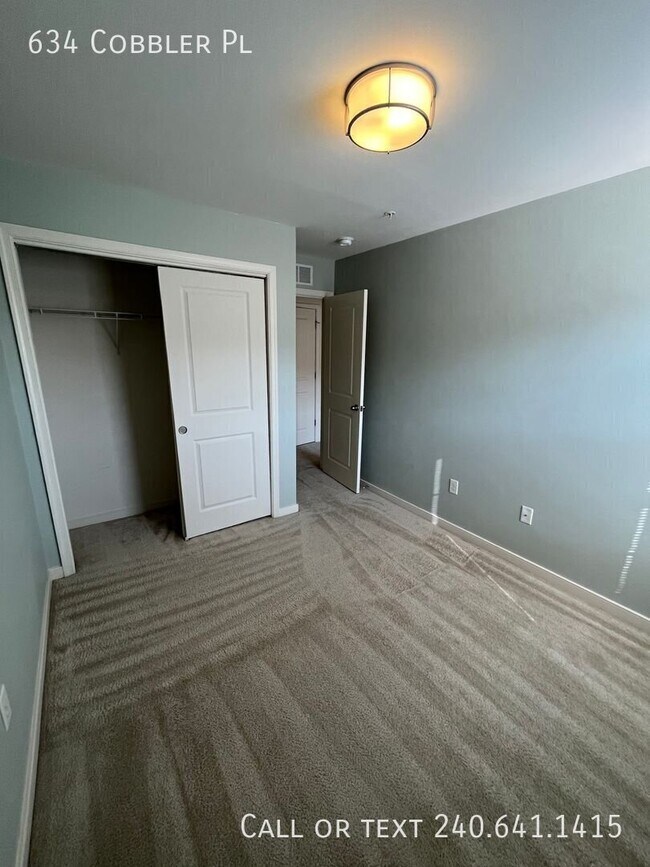 Building Photo - 634 Cobbler Pl
