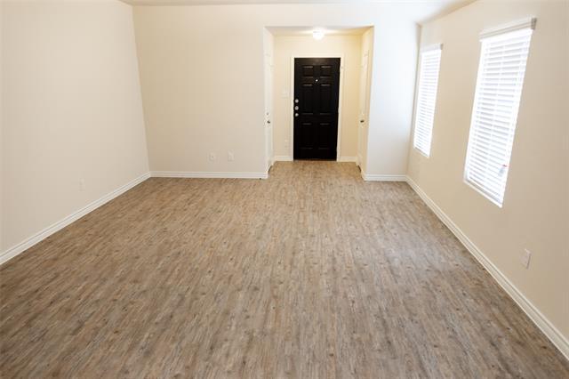 Building Photo - 1607 Dove Cir
