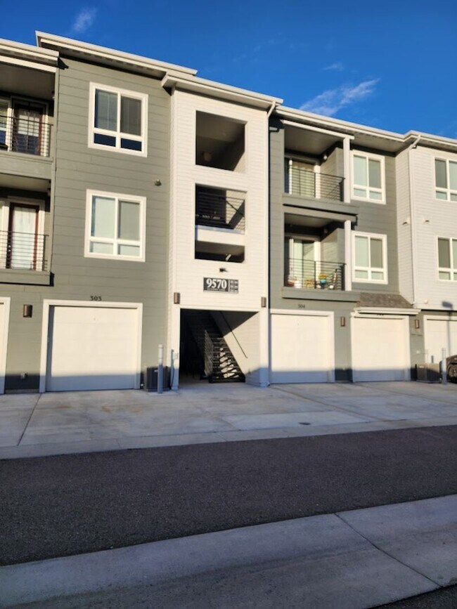 Building Photo - 9570 Accord Ln
