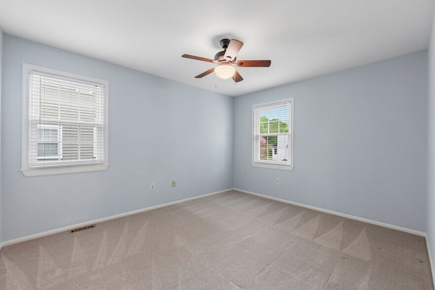 Building Photo - 12135 Little Patuxent Pkwy