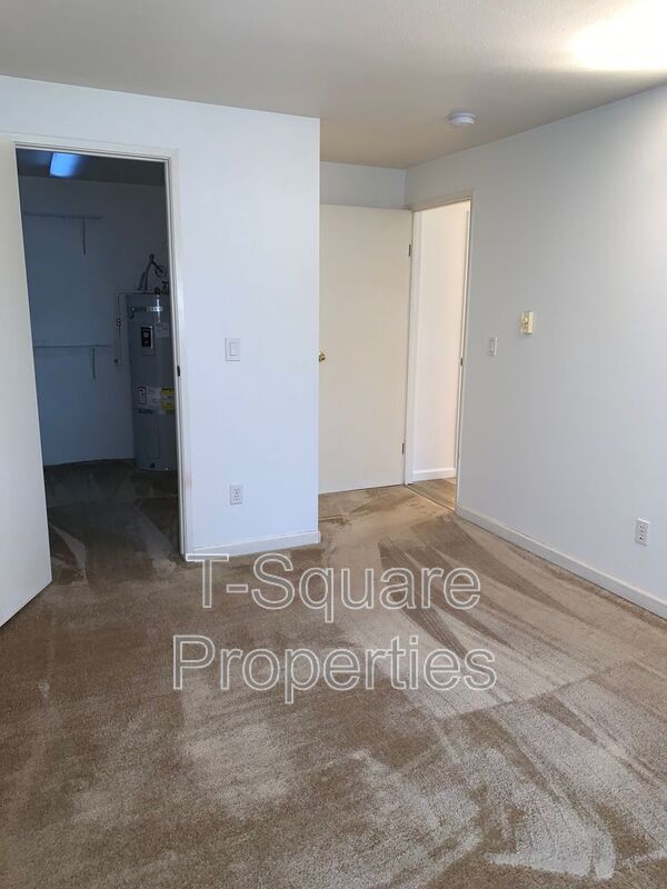 Building Photo - 14200 NE 171st St