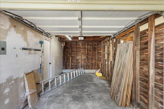Building Photo - 3608 Fruitvale Ave