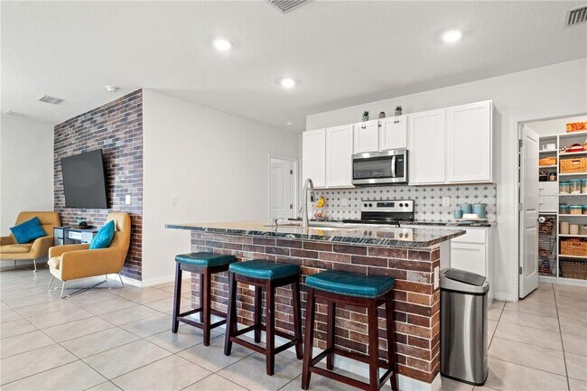 Building Photo - 3265 Suncoast Plains Dr