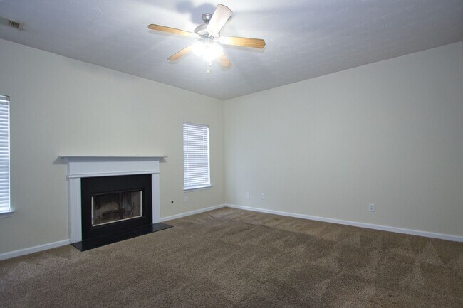 Building Photo - Available Now! – Beautiful 4-Bedroom Home in Loganville, GA!