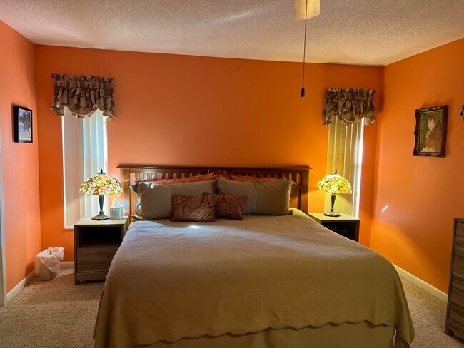 Building Photo - 10555 Garden Palm Ct