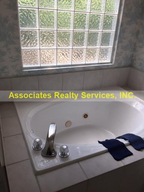 Building Photo - Cute home  in Haile Plantation!