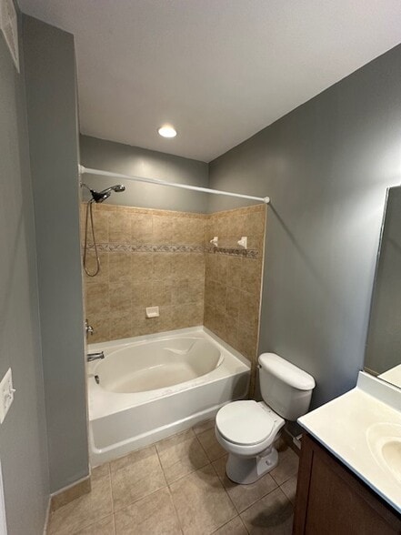 Master bathroom - 6185 Willow Pl