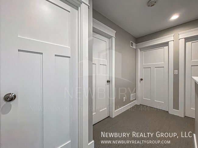 Building Photo - 1819 Chessland St