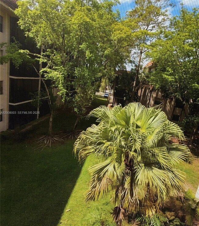 Building Photo - 511 Ives Dairy Rd