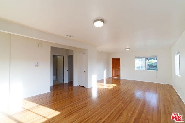 Building Photo - 2347 Moss Ave