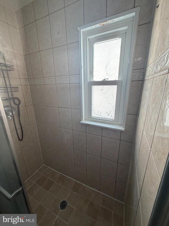 Building Photo - 7608 Leonard Dr