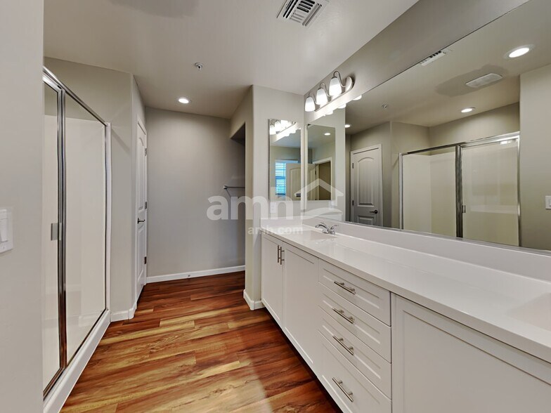 Building Photo - 20777 W Maiden Ln