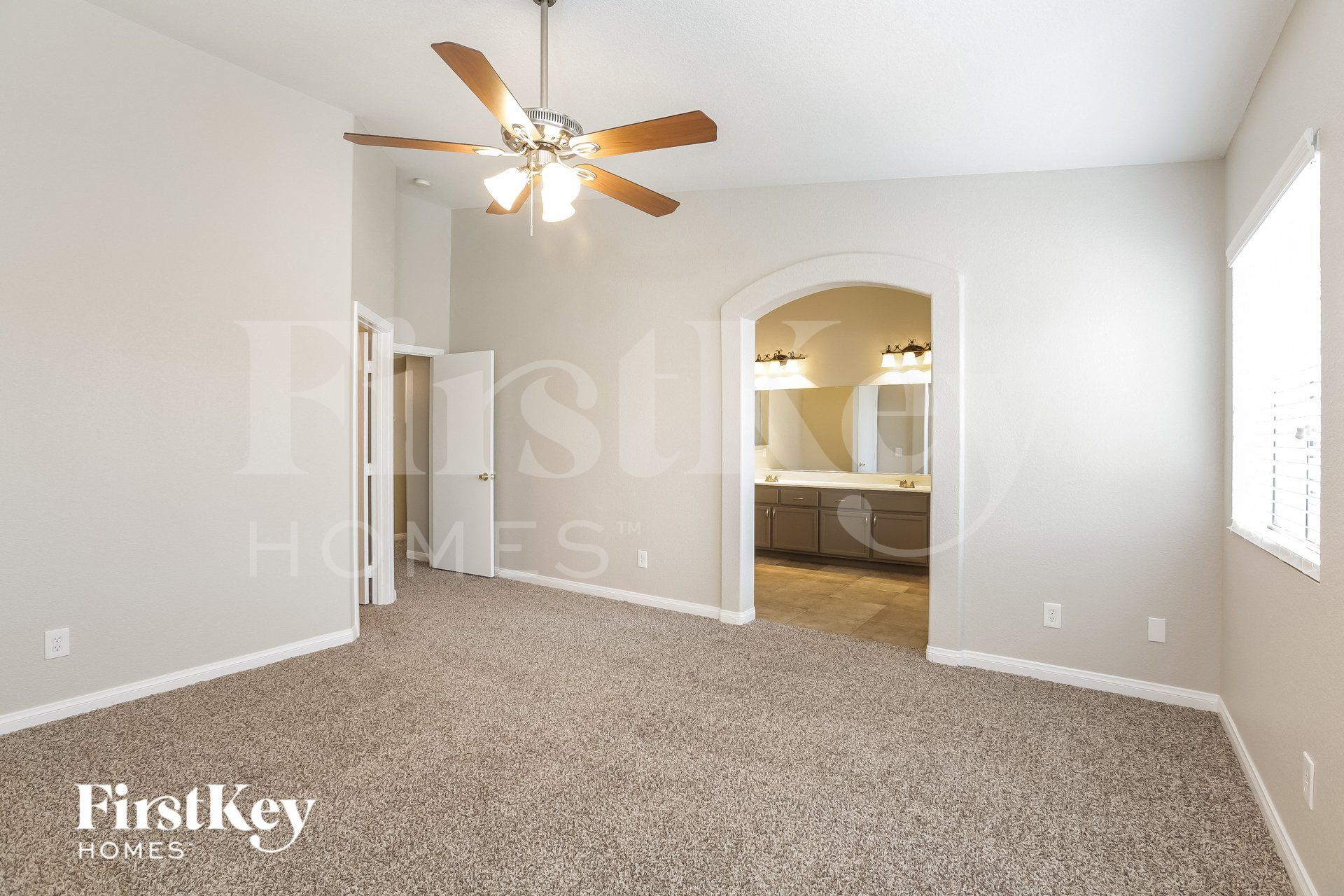 Building Photo - 1066 Oak Shade Ln