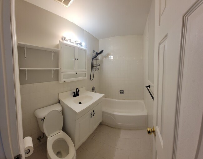 Building Photo - 8901 N Western Ave