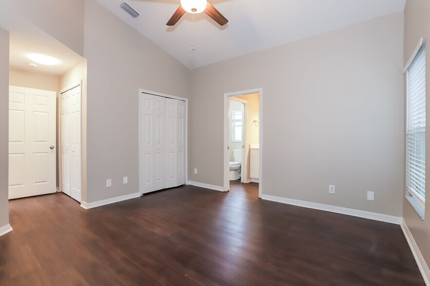 Building Photo - 748 Cape Cod Cir