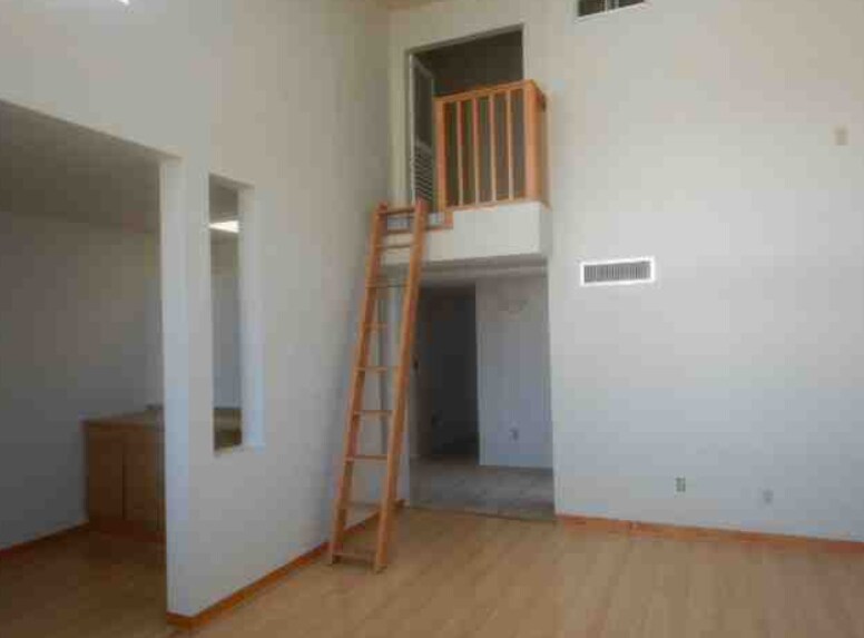 Building Photo - 3725 E 2nd St