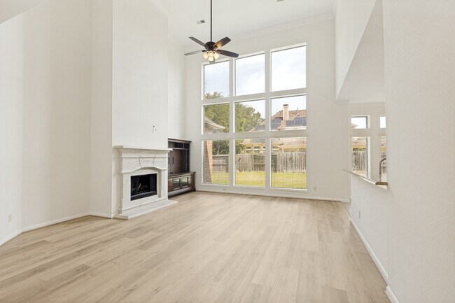 Building Photo - 9318 Rainbluff Ln