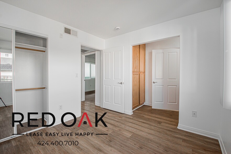 Building Photo - 326 S Westlake Ave