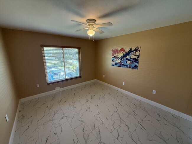 Building Photo - 21280 Brinson Ave