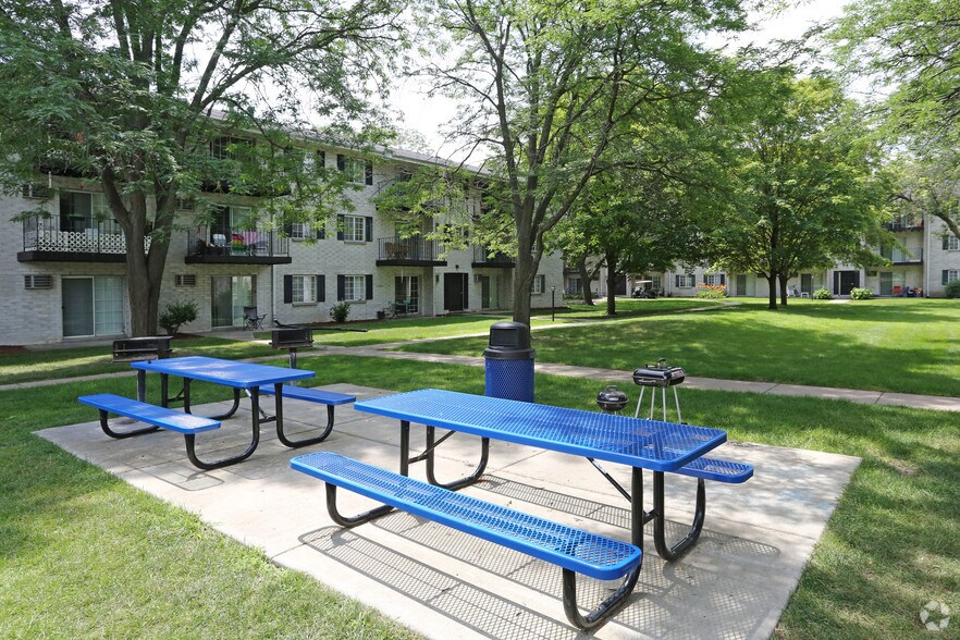 Rivers Edge Apartments 1614 Fordem Ave Madison WI 53704 Apartment