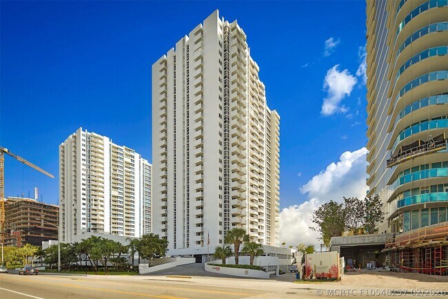 Building Photo - 1370 S Ocean Blvd