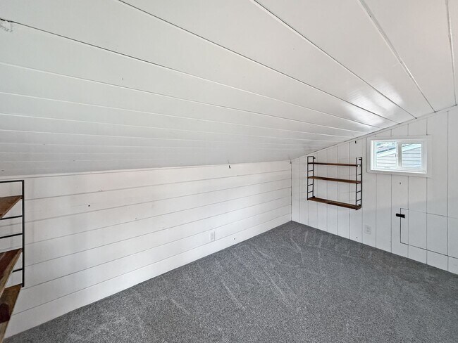 Building Photo - 3B/2BA Home in Encinitas Now Available for...
