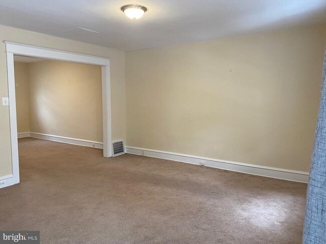 Building Photo - 105 Cooper Ave