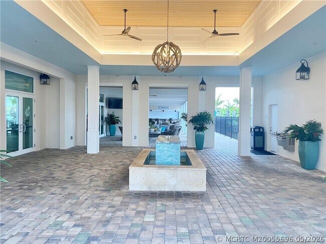 Building Photo - 352 NE Starboard Way