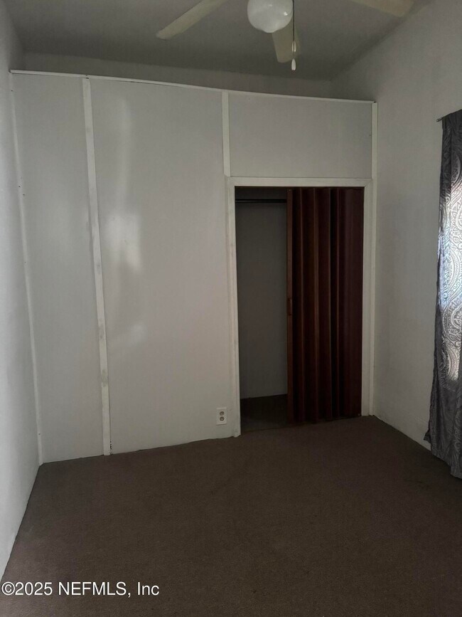 Building Photo - 950 Spearing St