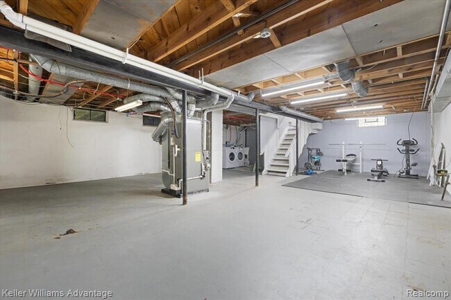 Building Photo - 1023 Amelia St