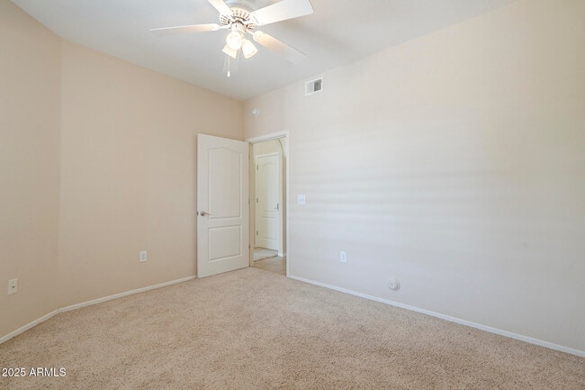 Building Photo - 2929 W Yorkshire Dr
