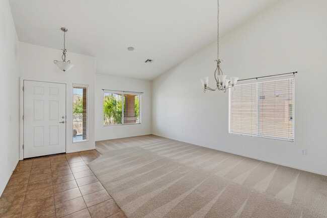 Building Photo - 677 W Pizzicato Ln