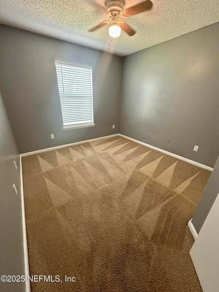 Building Photo - 925 Lake Sanford Ct