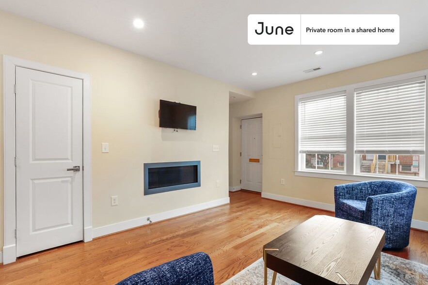 Building Photo - Room in Shared 3 bed/3 bath home in Capitol Hill