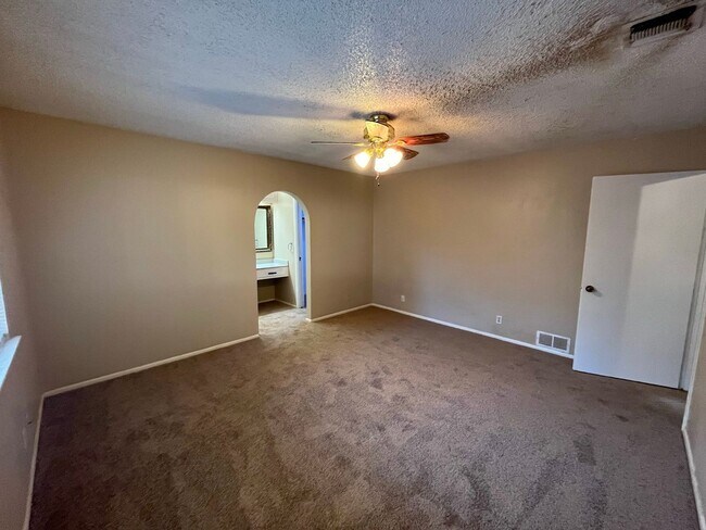 Building Photo - 4526 Maybrook Woods St