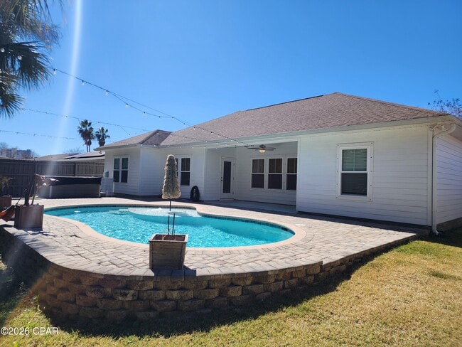 Building Photo - 114 Heather Dr