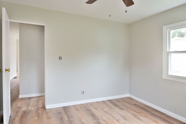 Building Photo - RENTAL AVAILABLE!