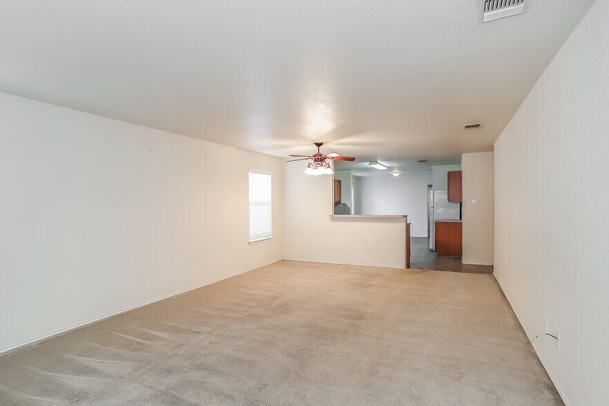 Building Photo - 20830 Banyan Crest Ln