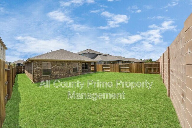 Building Photo - 13318 Villa Sola Dr