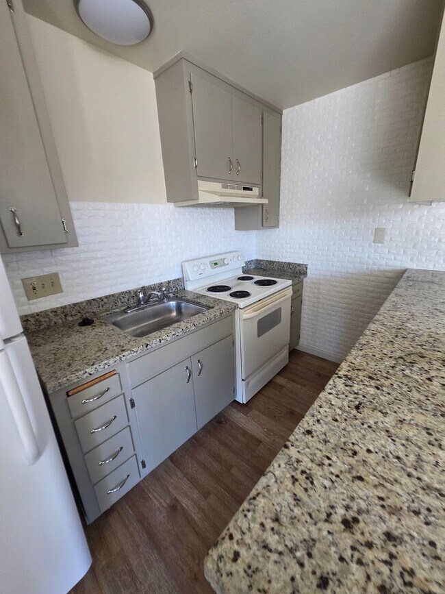 Building Photo - 1BR Apartment Near Downtown Campbell | Updated Kitchen + Easy Freeway Access