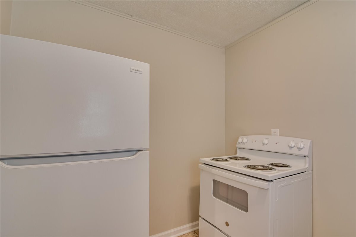 Kitchen - 1730 Telfair St