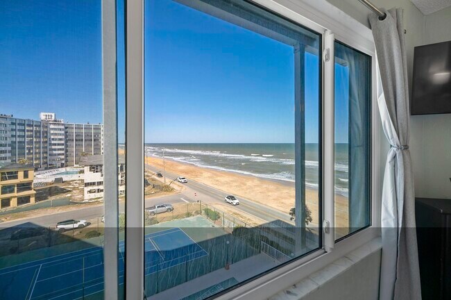 Building Photo - 3600 S Ocean Shore Blvd