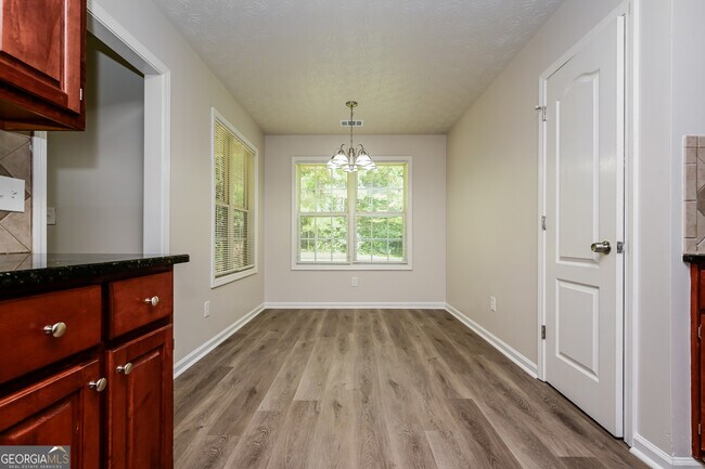 Building Photo - 55 Manderly Way