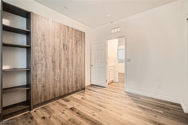 Building Photo - 1009 Bluebell Brook St