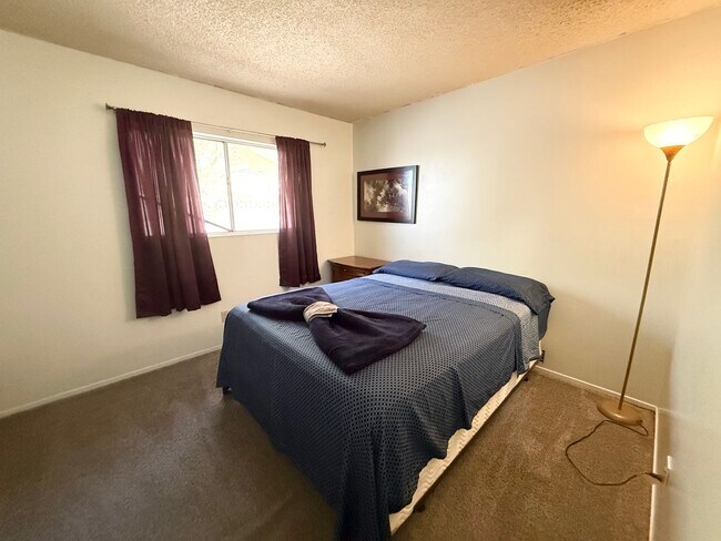 Building Photo - Fully Furnished 4-Bedroom Home in Prime Central Las Vegas Location