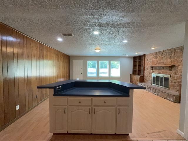 Building Photo - 603 Shelmar Dr