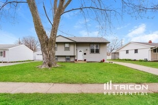 Building Photo - 2517 Campbell St