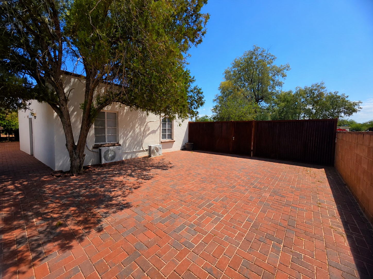 Building Photo - 435 E Drachman St
