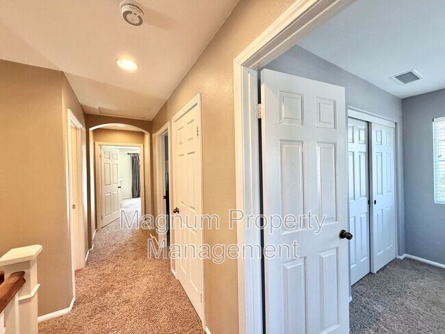 Building Photo - 33517 Cedar Creek Ln